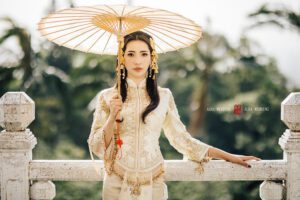 中式婚紗,秀禾服,中式禮服,中式婚紗照,旗袍禮服,龍鳳褂,中式婚紗推薦,中式婚紗攝影,中式古風婚紗照,中式婚紗攝影工作室,拍中式婚紗