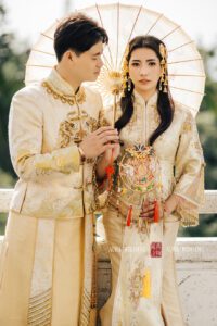中式婚紗,秀禾服,中式禮服,中式婚紗照,旗袍禮服,龍鳳褂,中式婚紗推薦,中式婚紗攝影,中式古風婚紗照,中式婚紗攝影工作室,拍中式婚紗