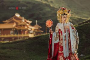 中式婚紗,秀禾服,中式禮服,中式婚紗照,旗袍禮服,龍鳳褂,中式婚紗推薦,中式婚紗攝影,中式古風婚紗照,中式婚紗攝影工作室,拍中式婚紗