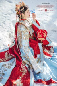中式婚紗,秀禾服,中式禮服,中式婚紗照,旗袍禮服,龍鳳褂,中式婚紗推薦,中式婚紗攝影,中式古風婚紗照,中式婚紗攝影工作室,拍中式婚紗